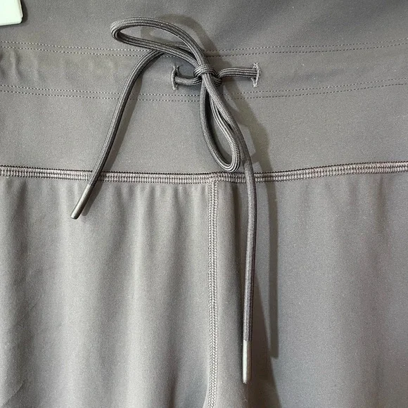 Vuori Daily Split Flare Athletic Legging Yoga Training Sleek Stretchy Size Small - Picture 8 of 14